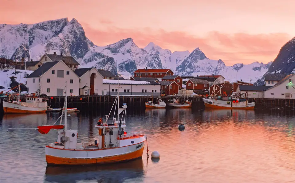 31fishermans-village-norway